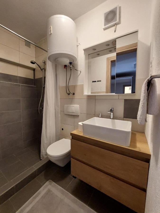 Guest House Sandra Tisno Exterior foto