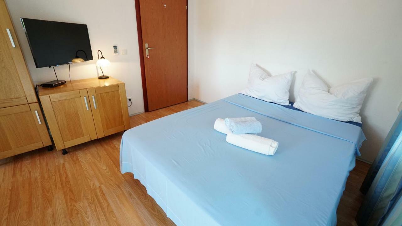 Guest House Sandra Tisno Exterior foto